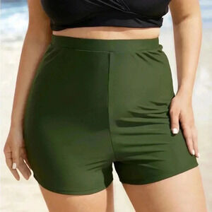 NWT!Army green elastic waist lined swim shorts size 22–24 or 3X